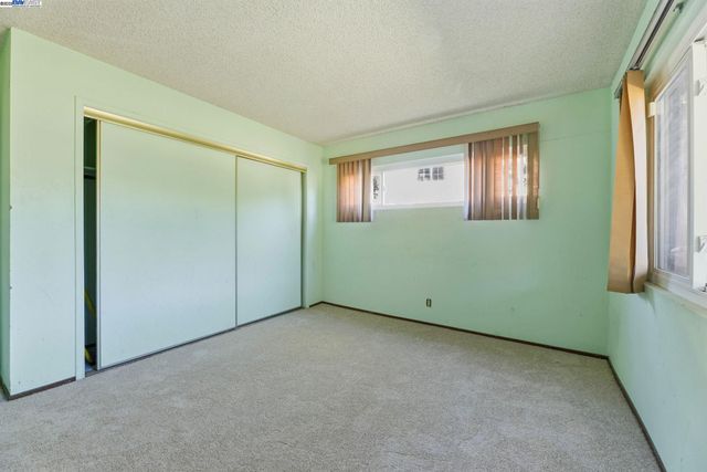 85 Sequoyah View, Oakland, CA 94605