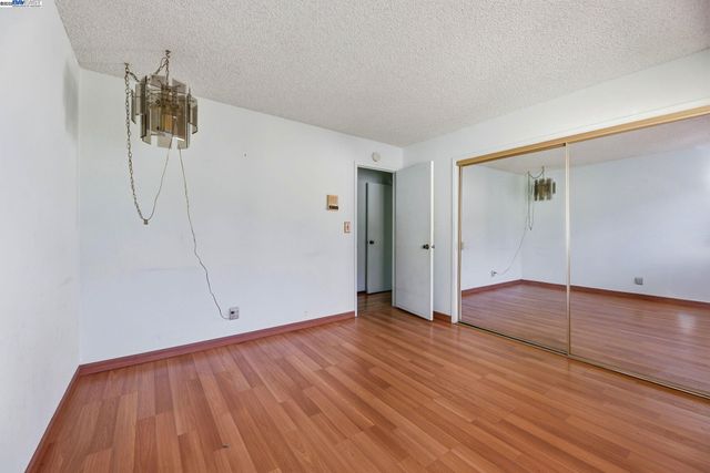 85 Sequoyah View, Oakland, CA 94605