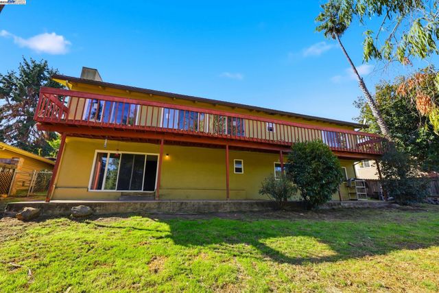 85 Sequoyah View, Oakland, CA 94605