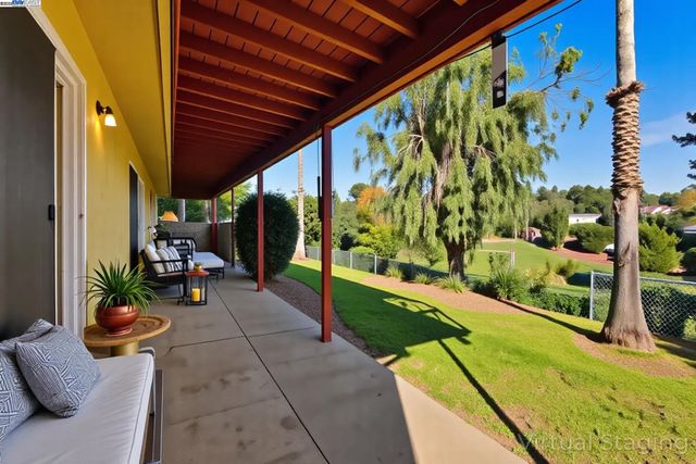 85 Sequoyah View, Oakland, CA 94605