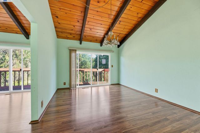 85 Sequoyah View, Oakland, CA 94605