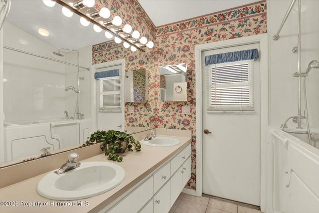 9131 Rhett Lane, Weeki Wachee, FL 34613