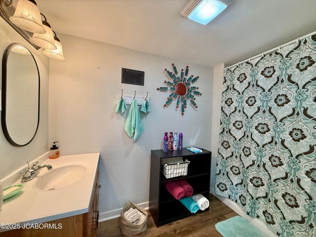 200 S EAST STREET, California, MO 65018