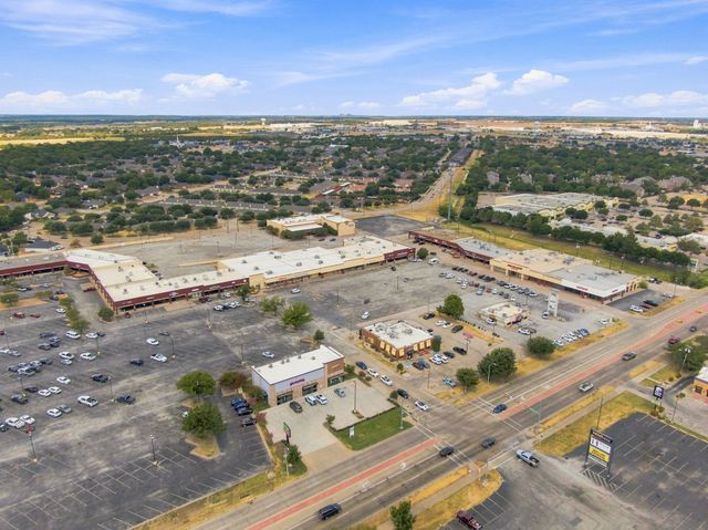 406 Gardenia Lane, Waxahachie, TX 75165