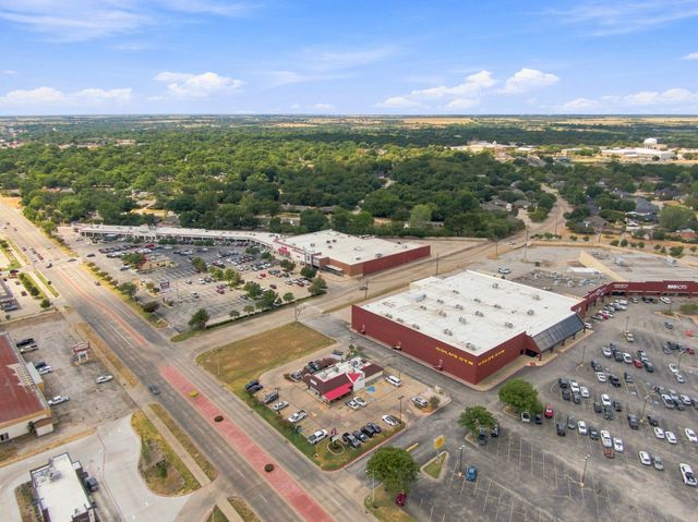 406 Gardenia Lane, Waxahachie, TX 75165