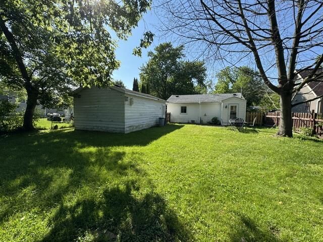 10449 268th AVENUE, Trevor, WI 53179