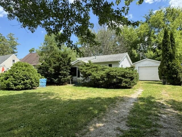 10449 268th AVENUE, Trevor, WI 53179