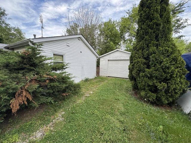 10449 268th AVENUE, Trevor, WI 53179