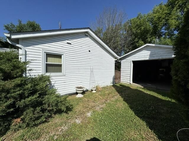 10449 268th AVENUE, Trevor, WI 53179