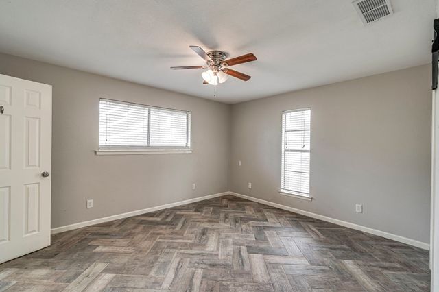 1401 Yucca Street, Midlothian, TX 76065