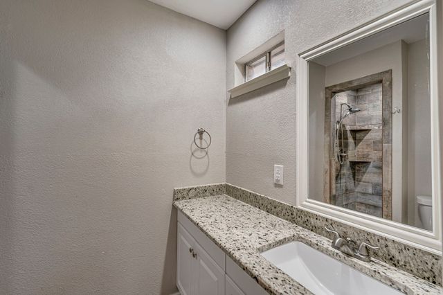 1401 Yucca Street, Midlothian, TX 76065