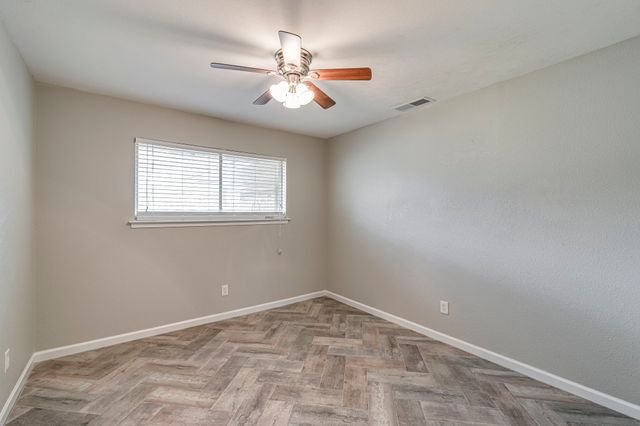 1401 Yucca Street, Midlothian, TX 76065
