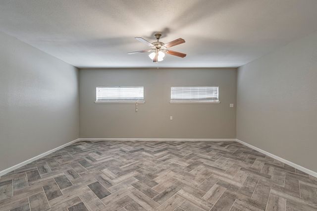 1401 Yucca Street, Midlothian, TX 76065