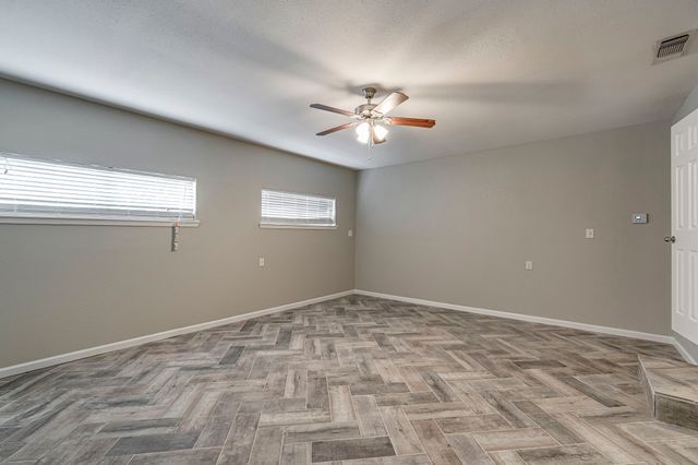 1401 Yucca Street, Midlothian, TX 76065