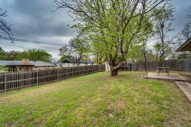1401 Yucca Street, Midlothian, TX 76065