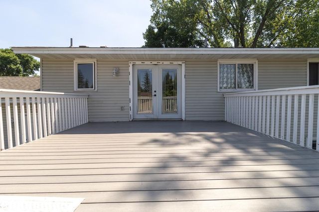 8200 Thomas Avenue N, Brooklyn Park, MN 55444