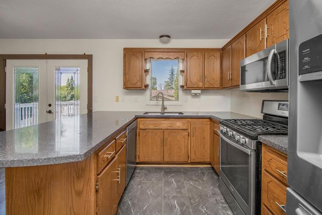 8200 Thomas Avenue N, Brooklyn Park, MN 55444