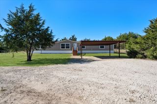 1517 County Road 2162, Barry, TX 75102