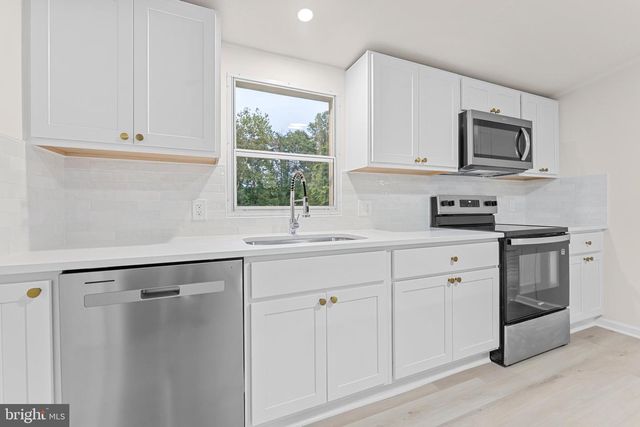 5724 ZACHARY TAYLOR HWY, Mineral, VA 23117