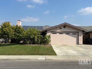 6708 Finch Way, Bakersfield, CA 93307