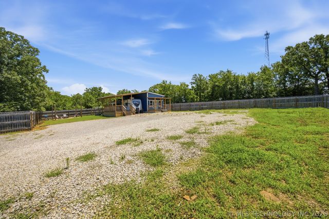 127 Seneca Springs, Eufaula, OK 74432