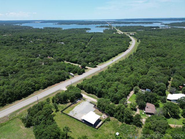 127 Seneca Springs, Eufaula, OK 74432