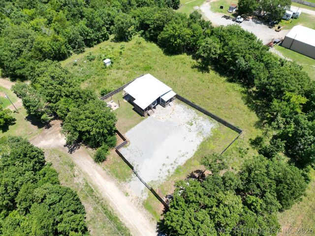 127 Seneca Springs, Eufaula, OK 74432