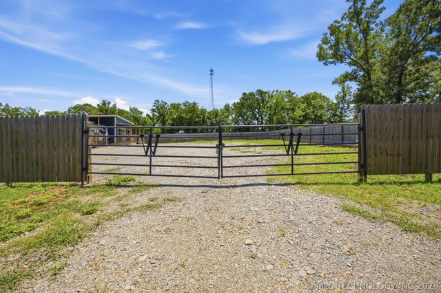 127 Seneca Springs, Eufaula, OK 74432