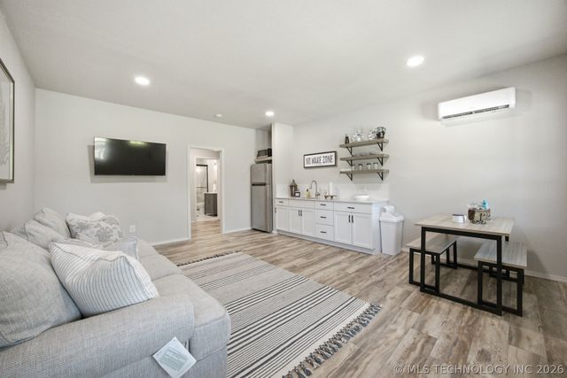 127 Seneca Springs, Eufaula, OK 74432