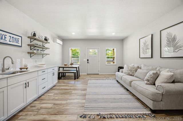 127 Seneca Springs, Eufaula, OK 74432