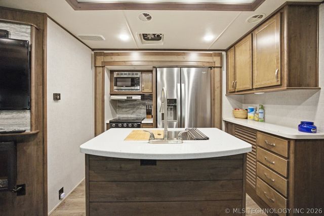 127 Seneca Springs, Eufaula, OK 74432