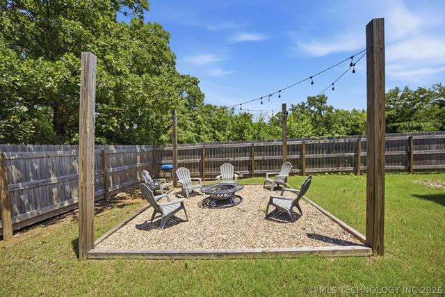 127 Seneca Springs, Eufaula, OK 74432