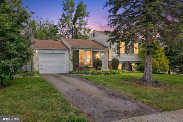 3911 SANDRA DR, York, PA 17402