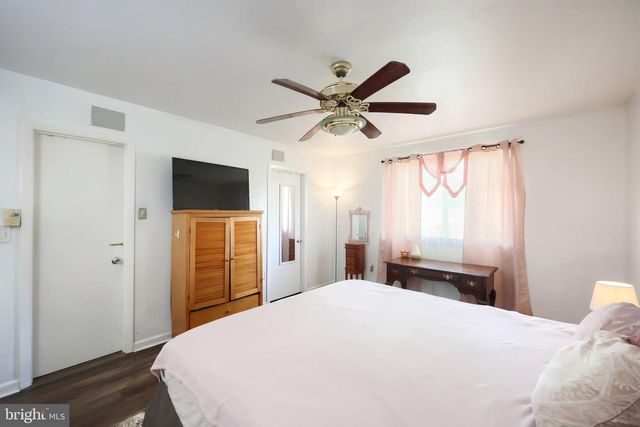 3911 SANDRA DR, York, PA 17402