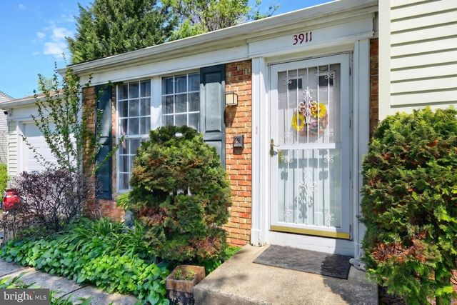 3911 SANDRA DR, York, PA 17402