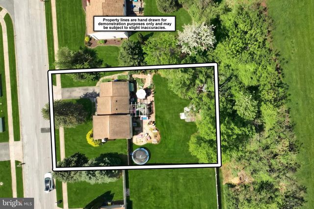 3911 SANDRA DR, York, PA 17402