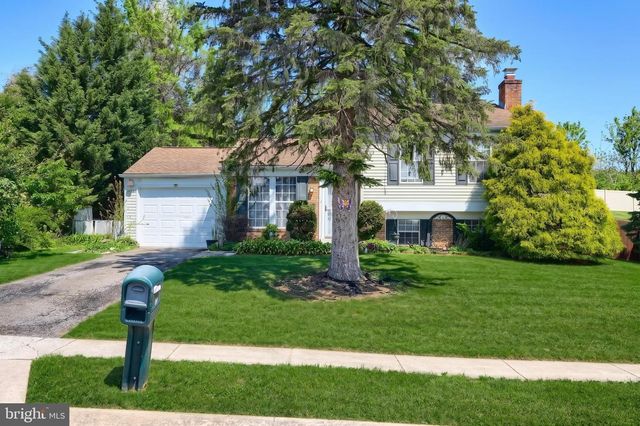 3911 SANDRA DR, York, PA 17402