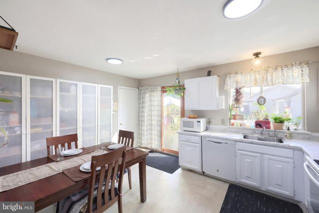 3911 SANDRA DR, York, PA 17402