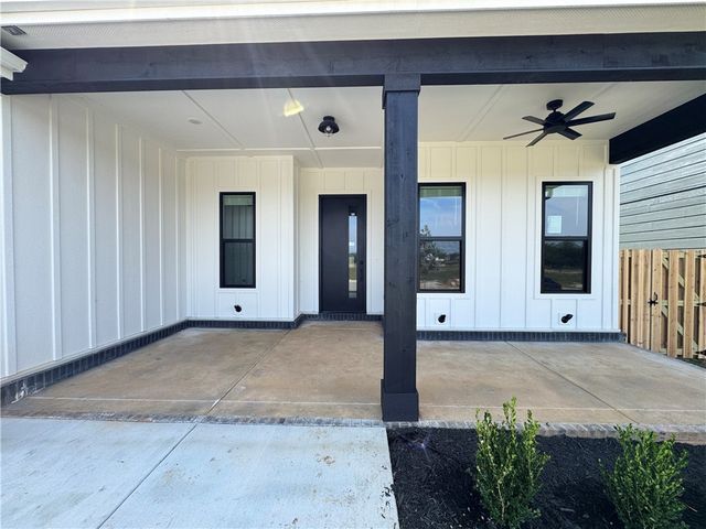 4112 Erin Drive, Rogers, AR 72758