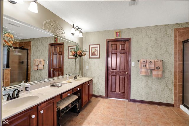 15826 Buxton Drive, Westfield, IN 46074