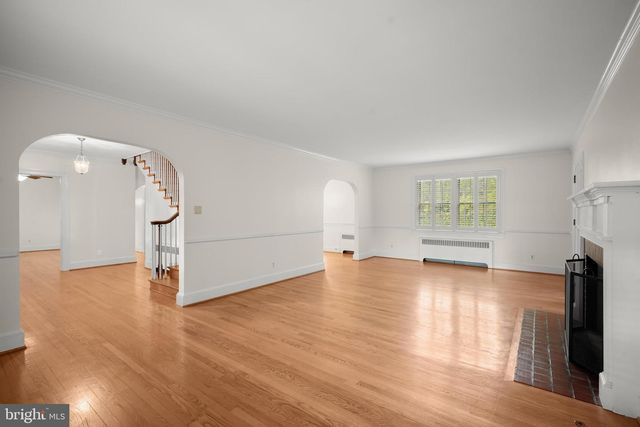 9305 MAIN ST, Manassas, VA 20110