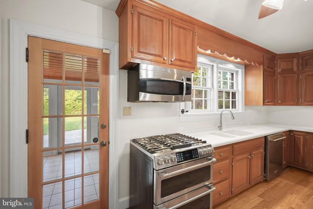 9305 MAIN ST, Manassas, VA 20110