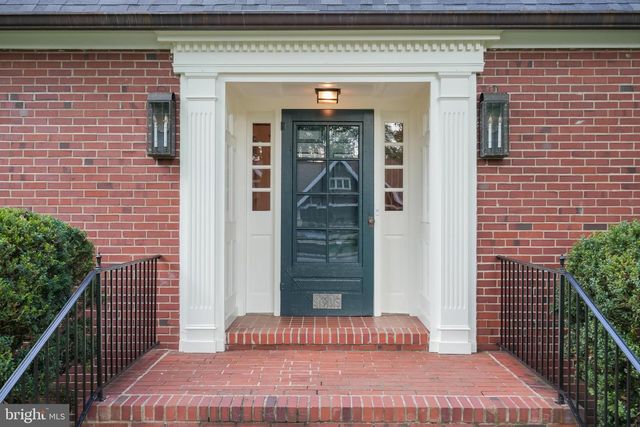 9305 MAIN ST, Manassas, VA 20110