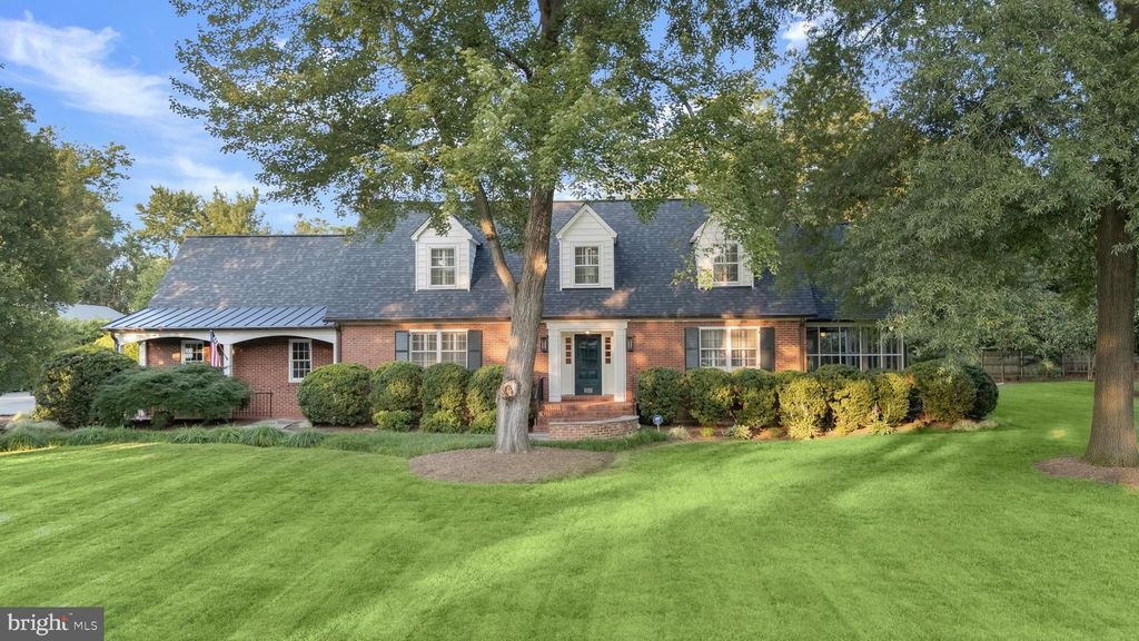 9305 MAIN ST, Manassas, VA 20110