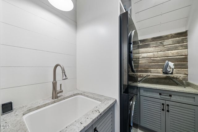 320 N College Street, Wake Forest, NC 27587