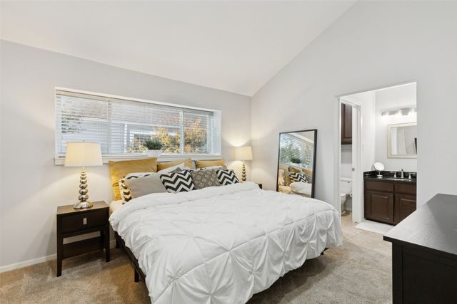 4006 Holland Avenue B, Dallas, TX 75219