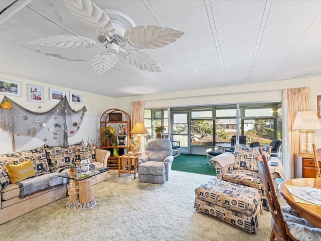 6439 THERESA AVENUE, Weeki Wachee, FL 34607