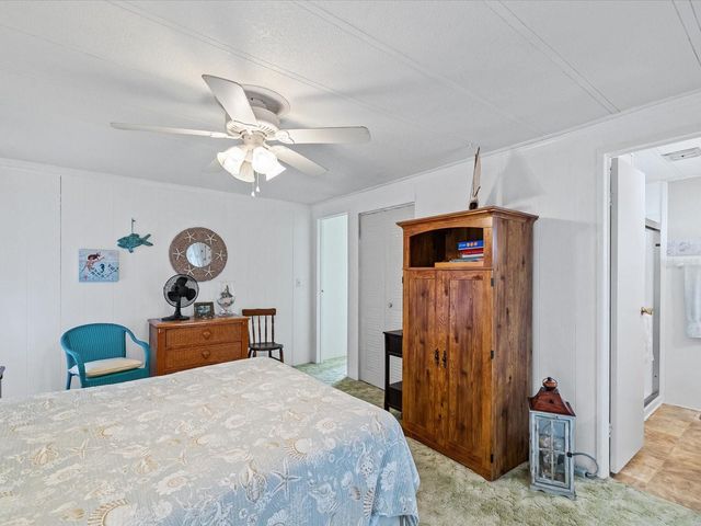 6439 THERESA AVENUE, Weeki Wachee, FL 34607