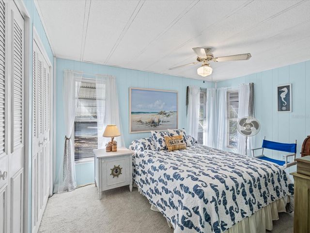 6439 THERESA AVENUE, Weeki Wachee, FL 34607