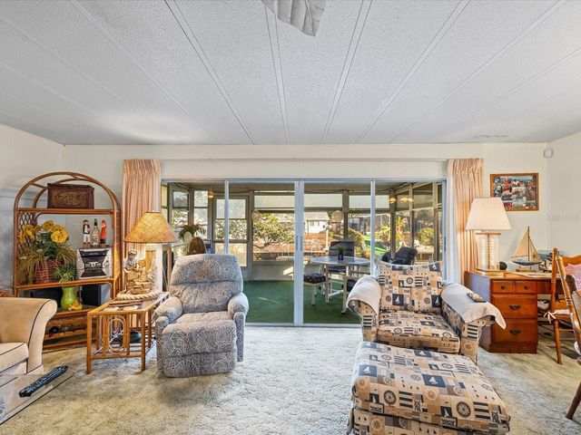 6439 THERESA AVENUE, Weeki Wachee, FL 34607